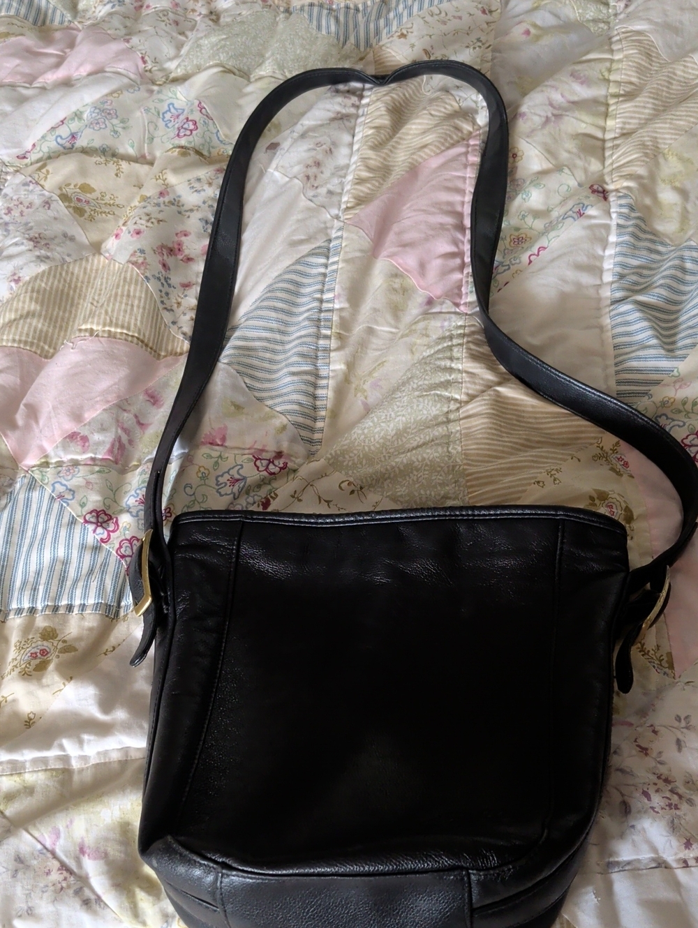 Minimalist Black Leather Shoulder Bag